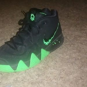 Kyrie's Halloween addition MAKE AN OFFER